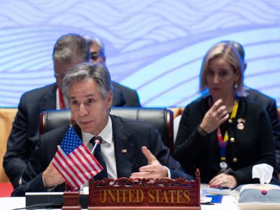 Estados Unidos expresa sus dudas con el resultado en Venezuela y pide un recuento "transparente"