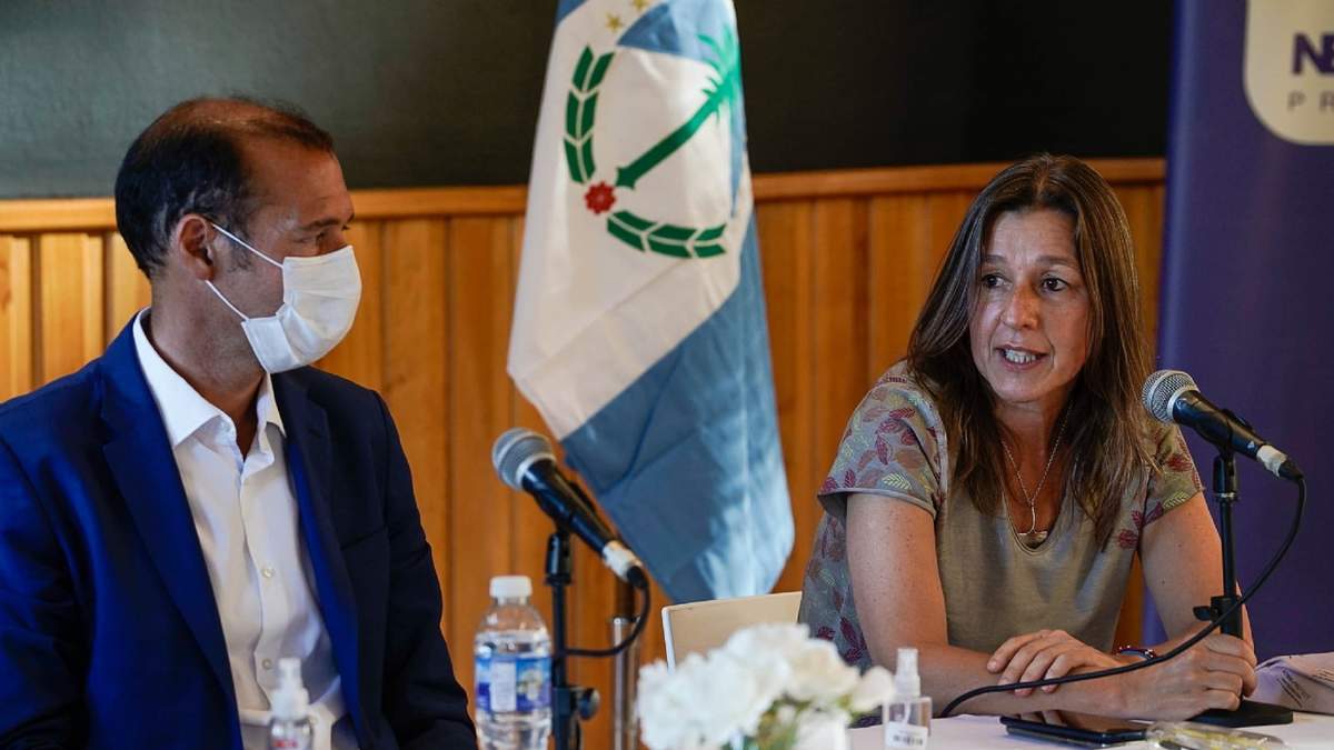 Omar Gutiérrez junto a Sabina Frederic. Fuente: (Twitter)
