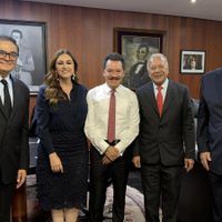 Tras reclamos por consulta de revocación en "Plan B", Mier se reúne con cúpula del PT en el Senado