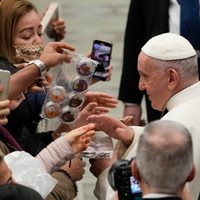El Papa lamenta que algunas parejas prefieran tener mascotas que hijos