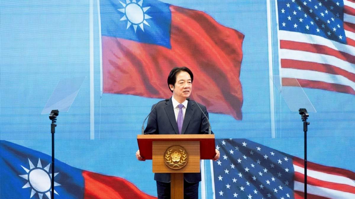 En la imagen, publicada por la Oficina Presidencial de Taiwán, el presidente Lai Ching-te habla en una conferencia de prensa sobre “la Sociedad Taiwán-Estados Unidos para la Prosperidad Económica” en Taipéi, Taiwán el 3 de febrero de 2026