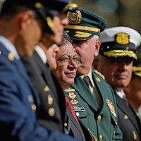 El desafío de Petro: Enfrentar a militares empoderados…  y con ambición política