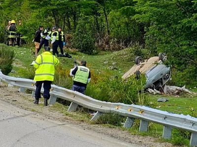 Terrible vuelco en la Ruta 40 dejó una persona muerta y otra con heridas graves