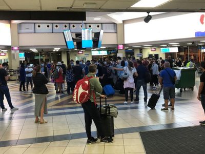 Cientos de argentinos varados en Panamá regresarán al país en "vuelos humanitarios"