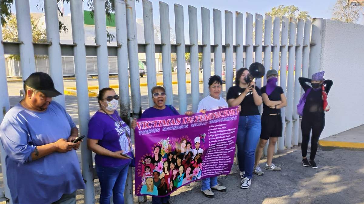 Abuelas de hijos de víctimas de feminicidios protestas ante falta de recursos para los menores