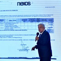 AMLO exhibe contrato del INE con Krauze por 2 mdp y otro del TEPJF con Aguilar Camín por 2.4 mdp