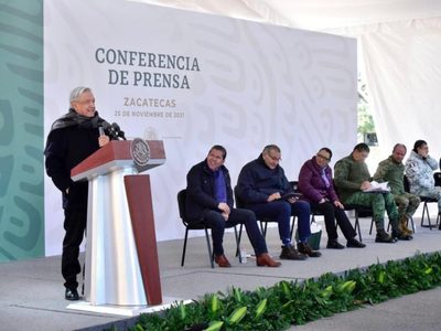 Desabasto de medicamentos se resolverá "o dejo de llamarme Andrés Manuel"