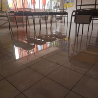En medio de las tormentas, se inundó el CPEM 9 de El Chocón
