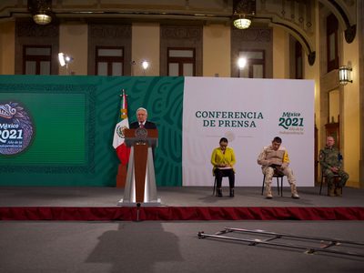 Las autodefensas no deben existir; la responsabilidad de la seguridad es del Estado: AMLO