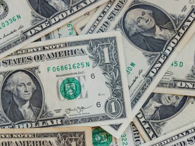 A buscar debajo del colchón: cuál es el billete de 1 dólar por el que pagan una fortuna