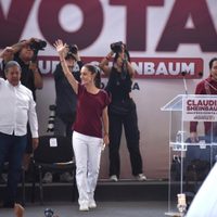 Sheinbaum calificó a AMLO como “un ejemplo de vida” ante simpatizantes de Chalco