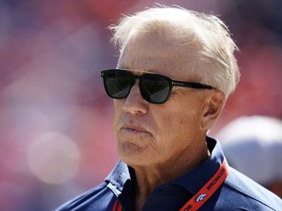 John Elway no será acusado por el accidente de carrito de golf que mató al exagente Jeff Sperbeck