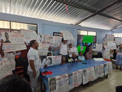 Familiares de víctimas de la Guerra Sucia piden una audiencia con Sheinbaum