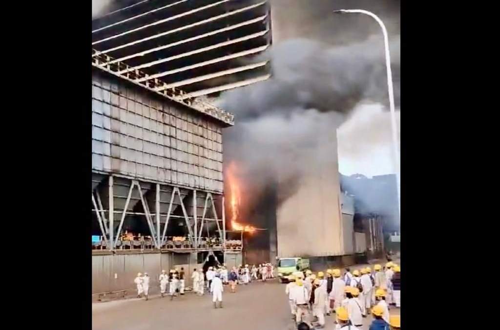 Explosión en un horno de una fundidora de níquel en Indonesia