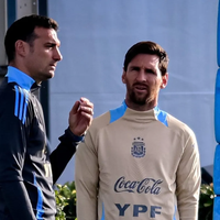 Ante una baja sensible de la Selección Argentina: la apuesta en la que piensa Scaloni para jugar con Colombia