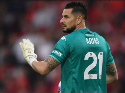 El título más importante: a los 36 años, Gabriel Arias celebró con orgullo la finalización del secundario