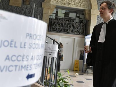 Corte francesa condena a excirujano a 20 años por violar a 299 niños