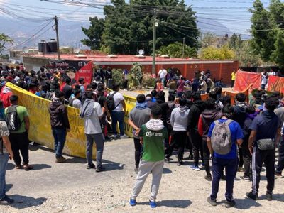 Madre del normalista de Ayotzinapa asesinado en Guerrero exige la renuncia de Evelyn Salgado (Videos