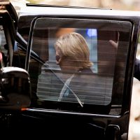 Diagnostican neumonía a Hillary Clinton (Video)