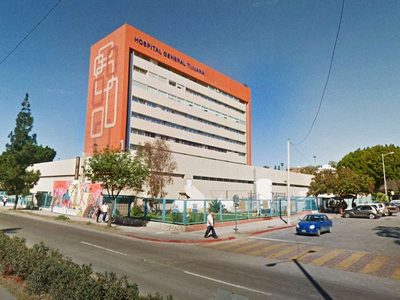 La enfermera que se mudó a una camioneta para proteger a su familia del covid-19
