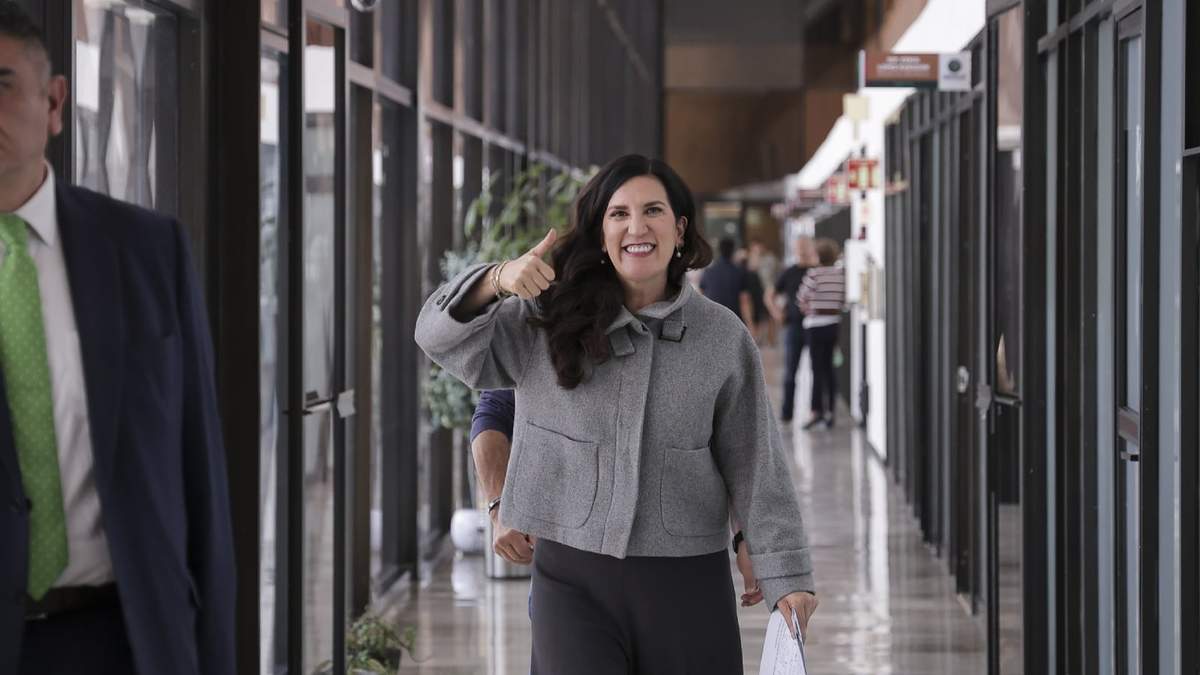 La presidenta de la Mesa Directiva de la Cámara de Diputados, Kenia López Rabadán