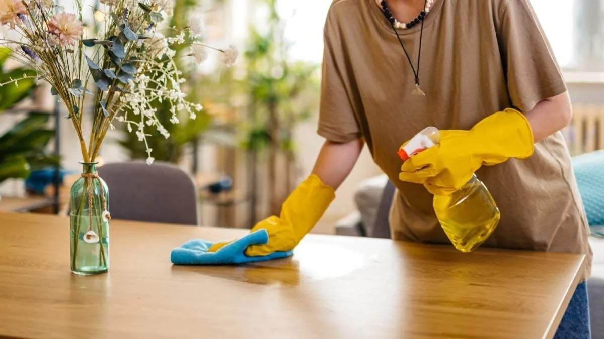 Cómo limpiar tus muebles de madera con este producto casero. Fuente: (X)