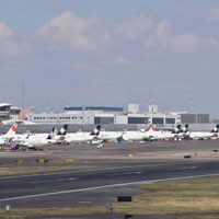 Los pasajeros pagarán más TUA en 2025 por volar desde el AICM