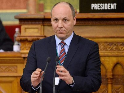 Asesinaron al expresidente del Parlamento de Ucrania y crece la tensión