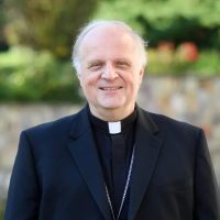 El Vaticano designó a Michael Wallace como nuncio apostólico en Argentina