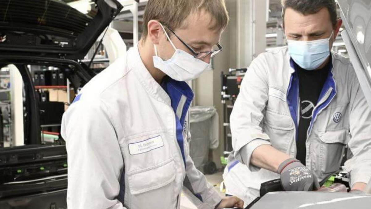 Industria automotriz. Fuente: (Twitter)