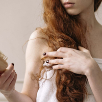 Sin gastar en keratina o alisado: prepará esta mascarilla para nutrir tu cabello, con solo 4 ingredientes