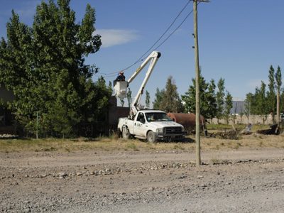 CALF regularizará el suministro eléctrico en la toma "La Roca"