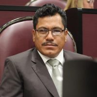 Diputado de Morena mete en nómina a su hijo; gana 15 mil pesos como chofer
