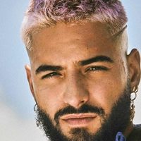 "¡Sin nada en la nieve!":  Maluma ignoró las bajas temperaturas. ¡DIOS MÍO!