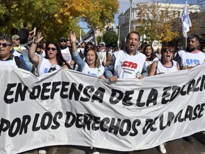 Segundo día de paro docente en Río Negro: marcharon más de 3 mil personas