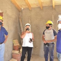 El intendente de Zapala recorrió la obra de las viviendas municipales