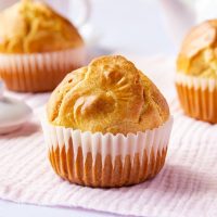 Magdalenas de avena, sin azúcar y con 1 solo huevo: suavecitas y con un sabor a gloria para tu próxima merienda