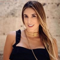 ¿Cómo lo hizo? Daniela Ospina en bikini hace esta pose con sus piernas y subió la temperatura ¡Qué c