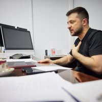 Zelenski agradece a Biden la "ayuda sin precedentes" de Estados Unidos a Ucrania