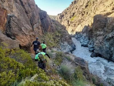 El Gobierno confirmó que no abandonará la búsqueda del joven criancero que cayó al río Varvarco