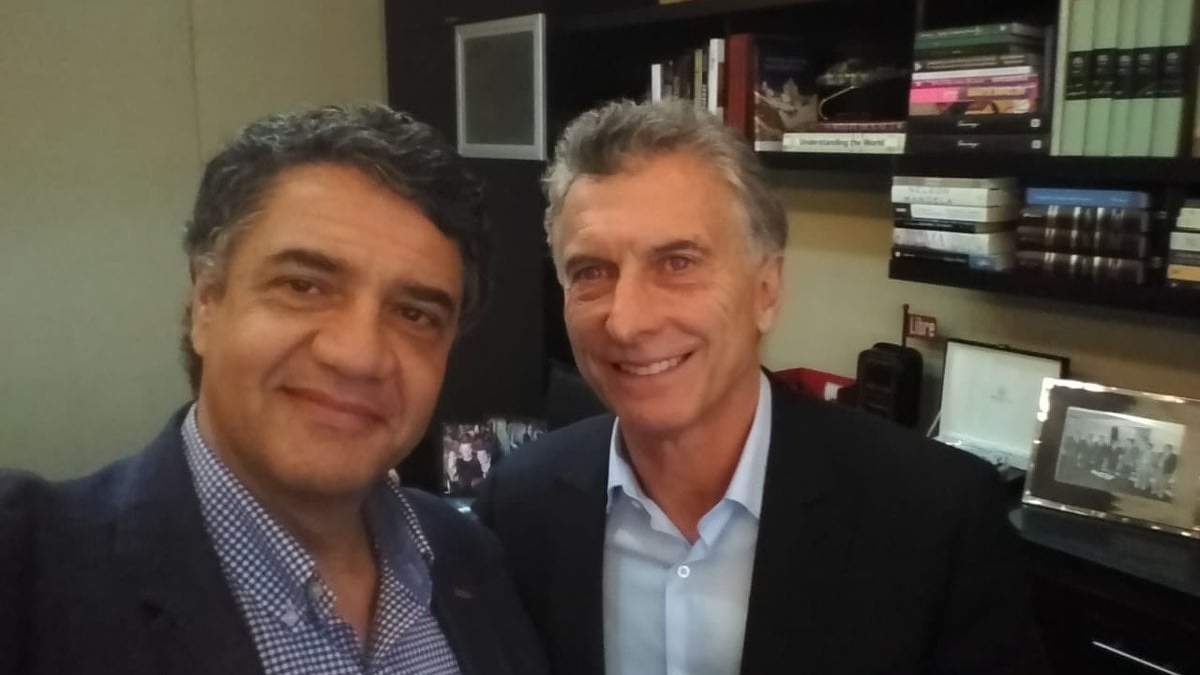 Mauricio Macri junto a su primo, Jorge Macri. Fuente: (Twitter)