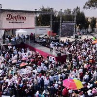 Delfina Gómez cierra precampaña y promete acabar con la "larga noche" del PRI en el Edomex