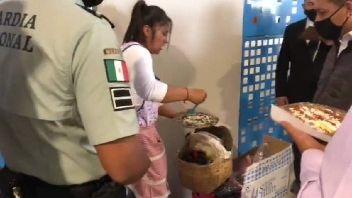 Doña Lupita, la vendedora que se hizo viral por vender doraditas en el AIFA