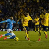 América y Cruz Azul se reparten puntos en el Clásico Joven tras empatar 0-0 (Videos)