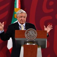 AMLO agradece a Slim, quien pide a inversionistas respetar la investidura presidencial