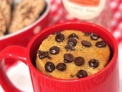 Cookie en taza con corazón de Nutella: una receta fácil y tentadora que no te vas a cansar de hacer