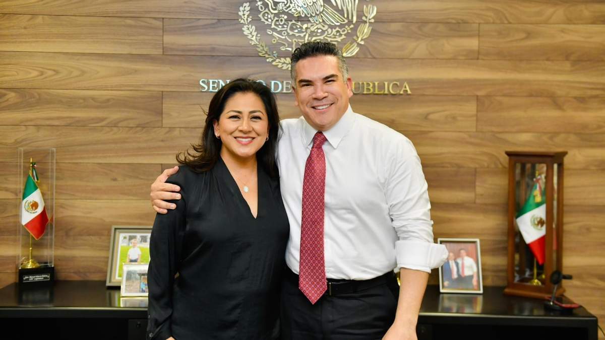 Nadia Navarro y Alejandro Moreno