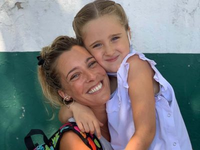 Dani La Chepi recibió una gran sorpresa por parte de su pareja con la complicidad de su hija