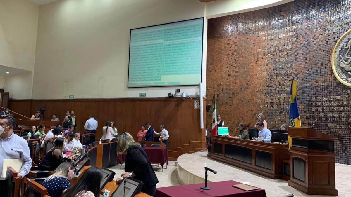 La sesión en el Congreso de Jalisco