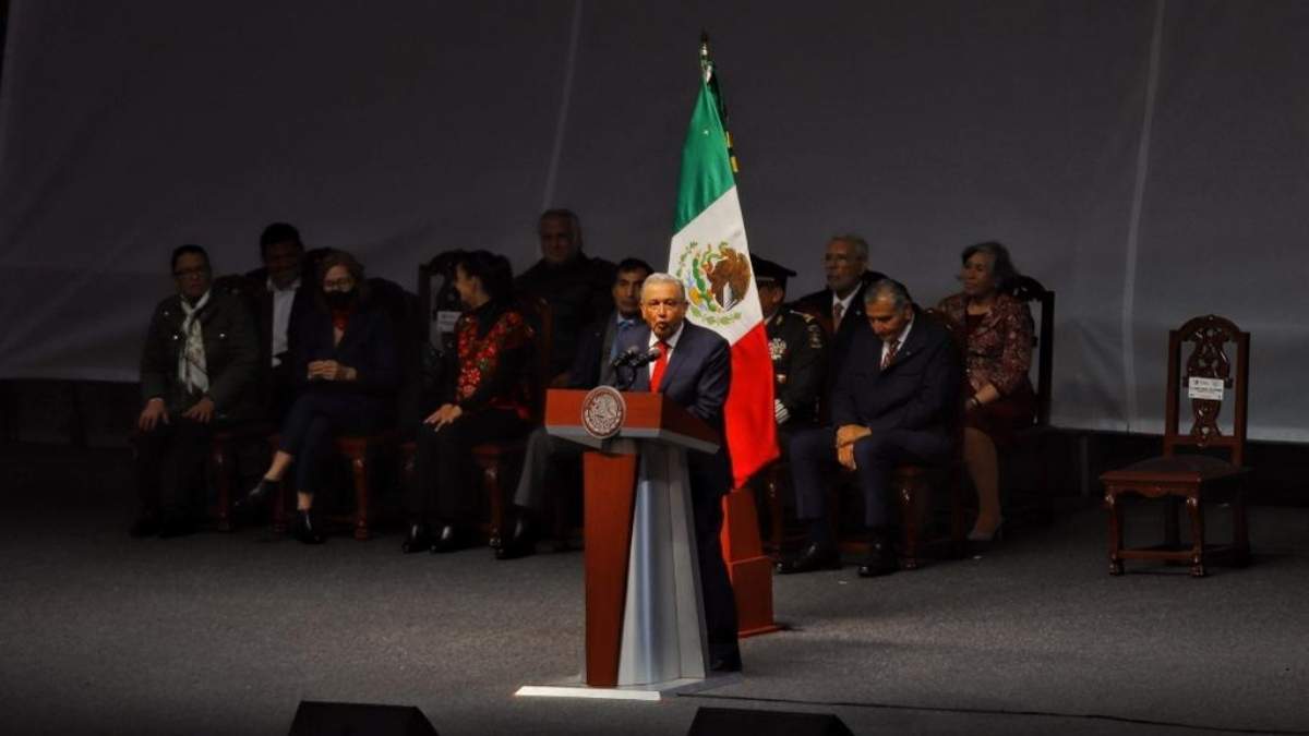 El presidente Andrés Manuel López Obrador durante su discurso en el Zócalo